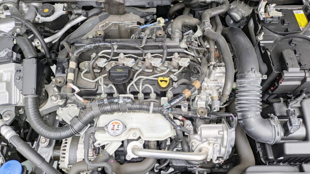 車のエンジン異音修理について | 車の修理は船場サービスにお任せください